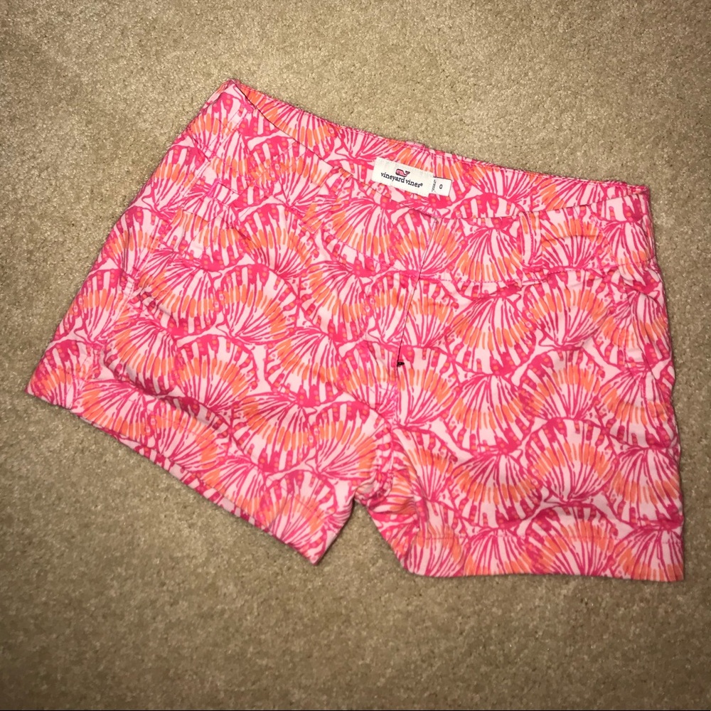 Vineyard Vines seashell shorts